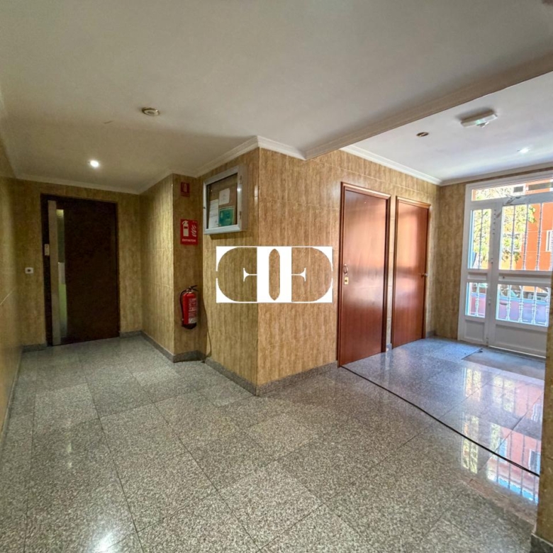Piso en venta en Teis, Vigo, con 3 dormitorios, garaje y trastero