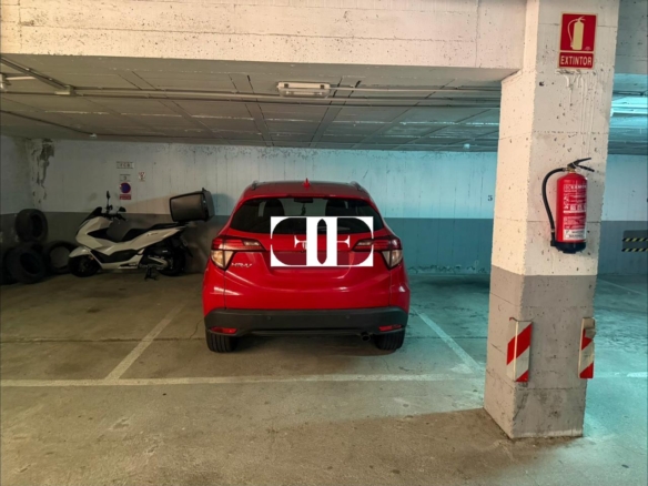 Piso en venta en Teis, Vigo, con 3 dormitorios, garaje y trastero