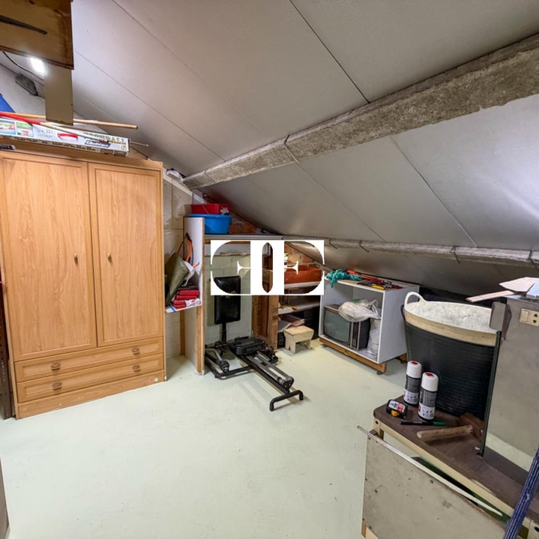 Piso en venta en Teis, Vigo, con 3 dormitorios, garaje y trastero