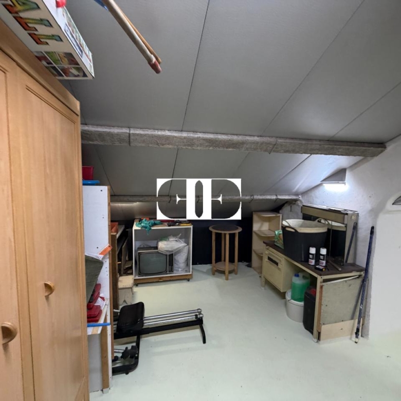 Piso en venta en Teis, Vigo, con 3 dormitorios, garaje y trastero