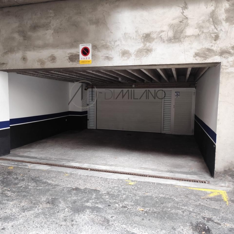 Ático dúplex en el centro de Vigo | Vistas a la ría, 5 dormitorios y 2 plazas dobles de garaje