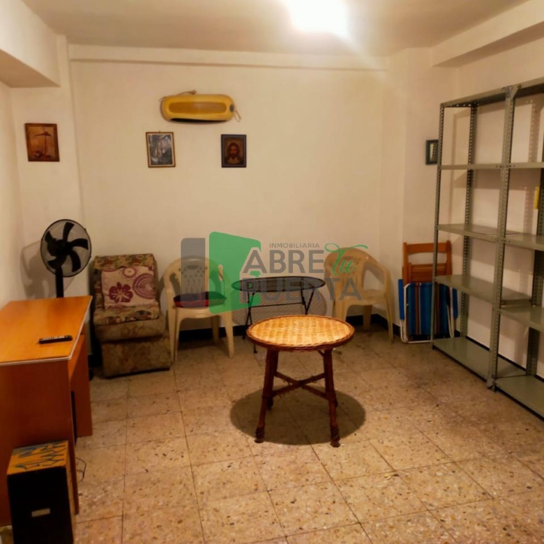 SE ALQUILA OFICINA