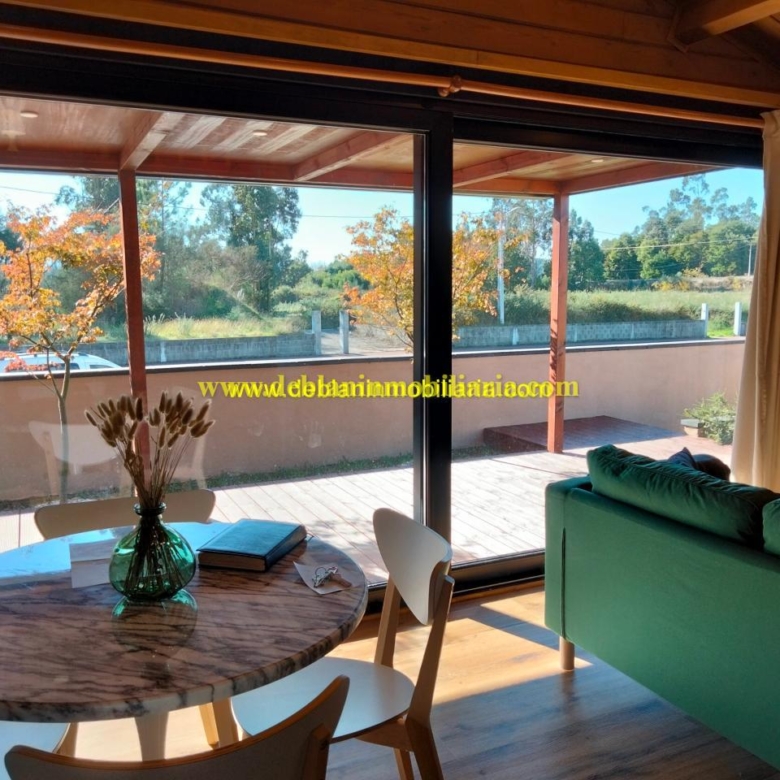 SE ALQUILA  CASA DE MADERA CON JARDÍN EN VALENÇA DO MINHO