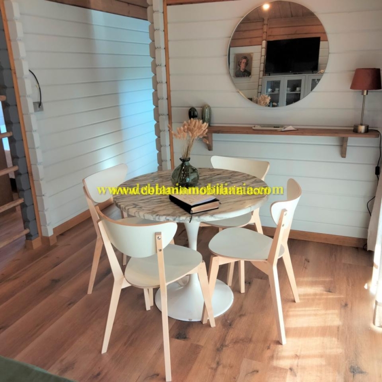 SE ALQUILA  CASA DE MADERA CON JARDÍN EN VALENÇA DO MINHO