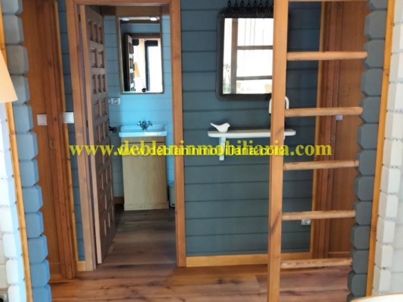 SE ALQUILA  CASA DE MADERA CON JARDÍN EN VALENÇA DO MINHO