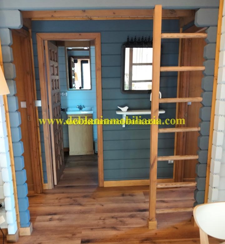 SE ALQUILA  CASA DE MADERA CON JARDÍN EN VALENÇA DO MINHO