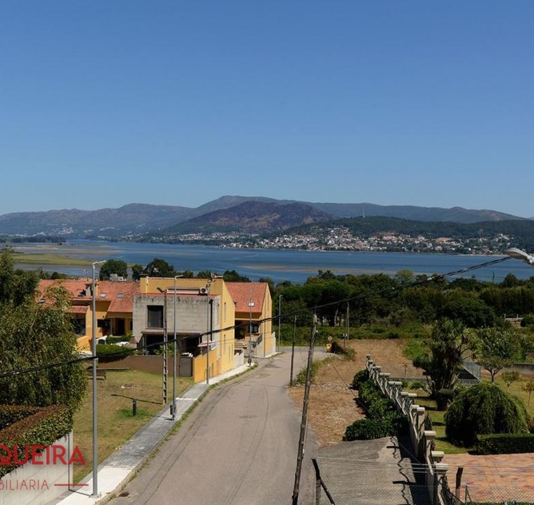 Una casa con vistas al río – Alquiler vacacional 2027.