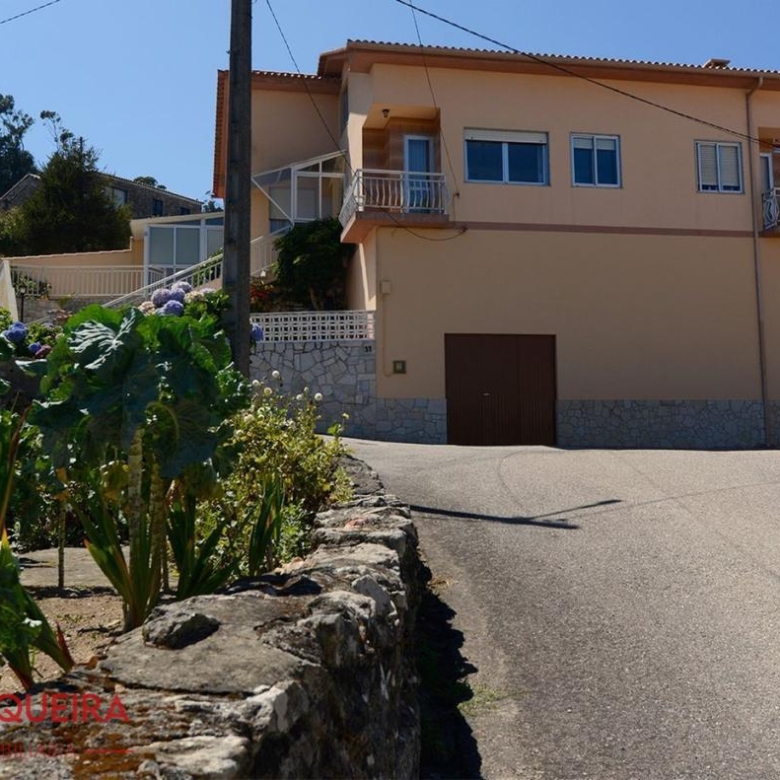 Una casa con vistas al río – Alquiler vacacional 2027.