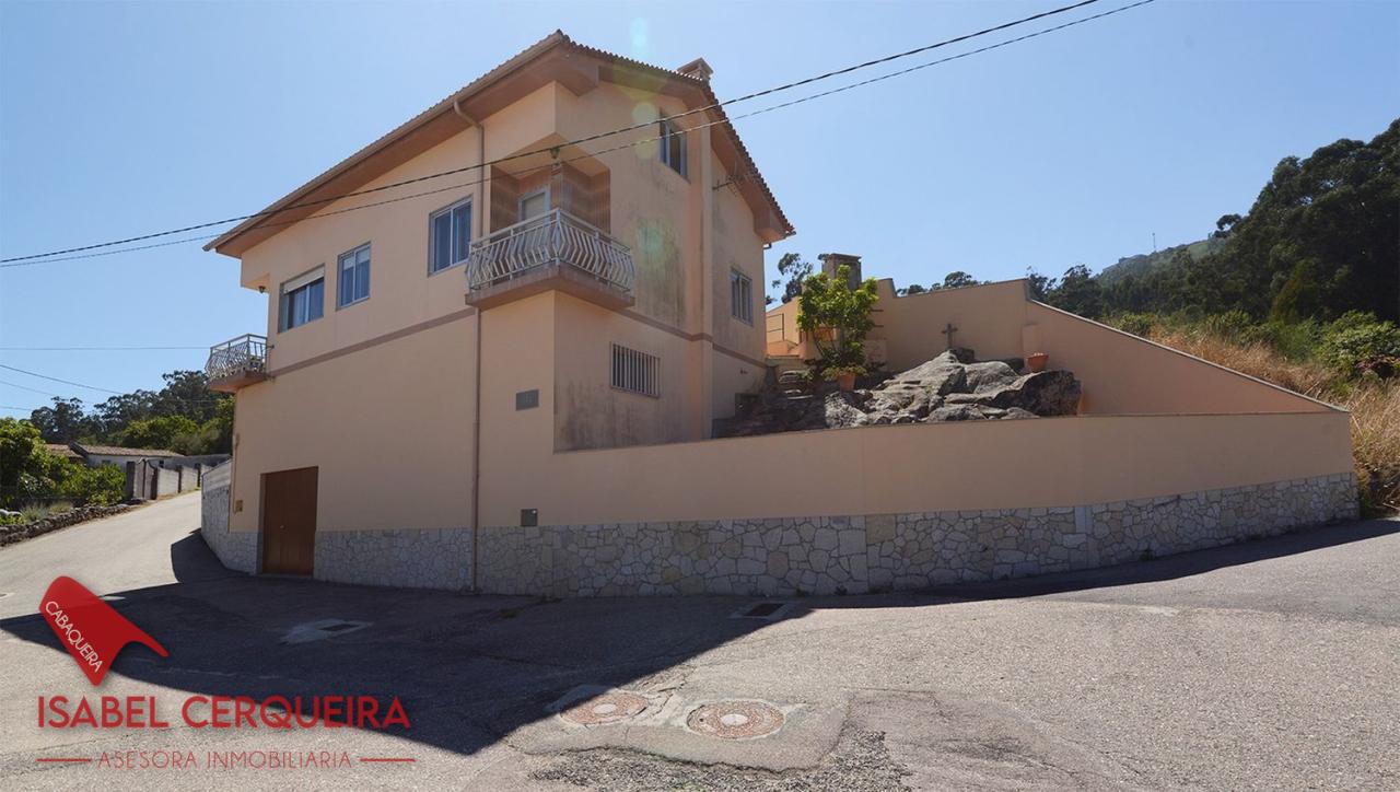 Una casa con vistas al río – Alquiler vacacional 2027.