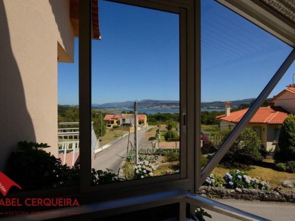 Una casa con vistas al río – Alquiler vacacional 2027.