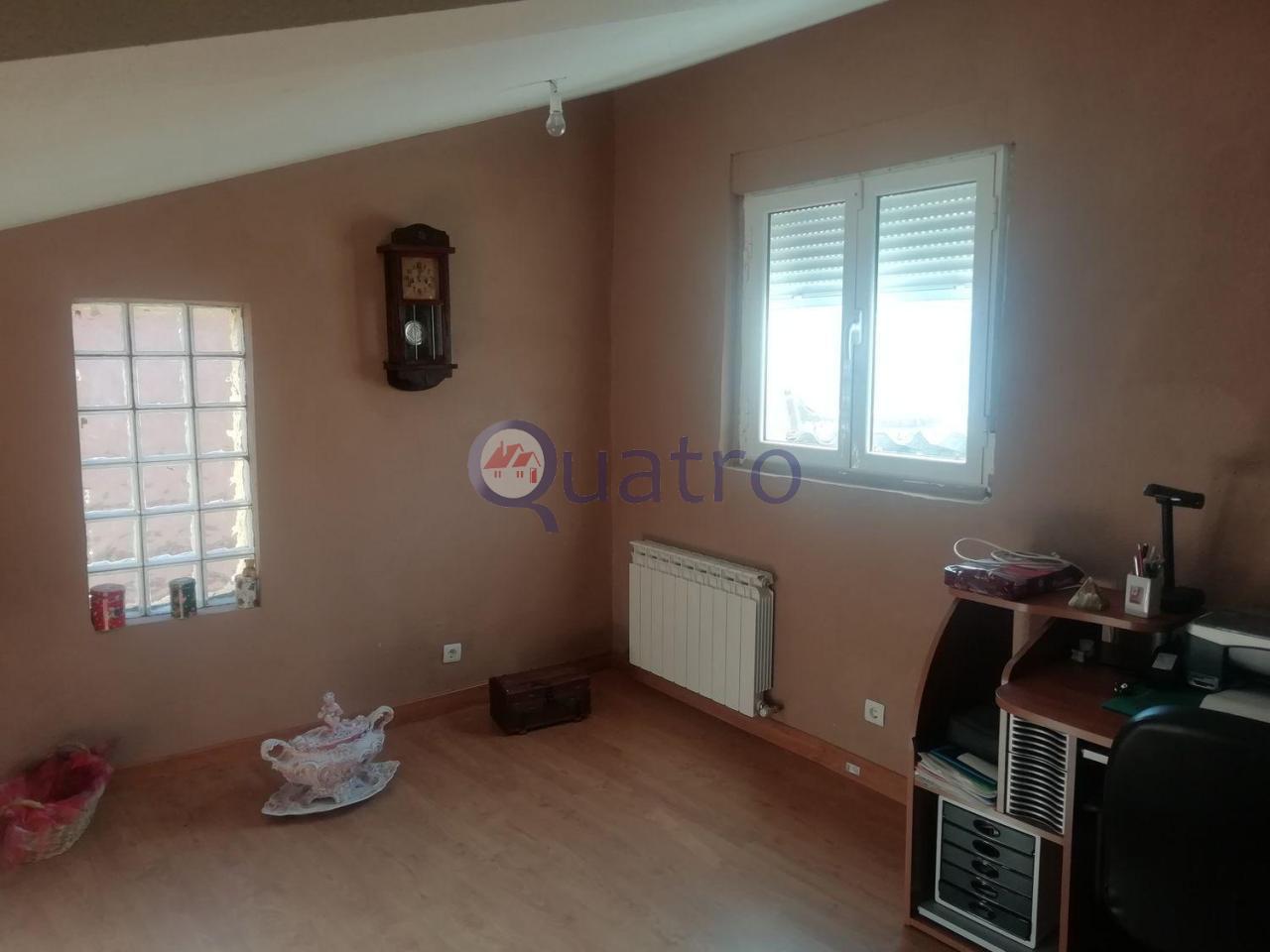178905921944800045893_167722817949 Gran casa con patio y garaje en el centro de San Martín del Camino
