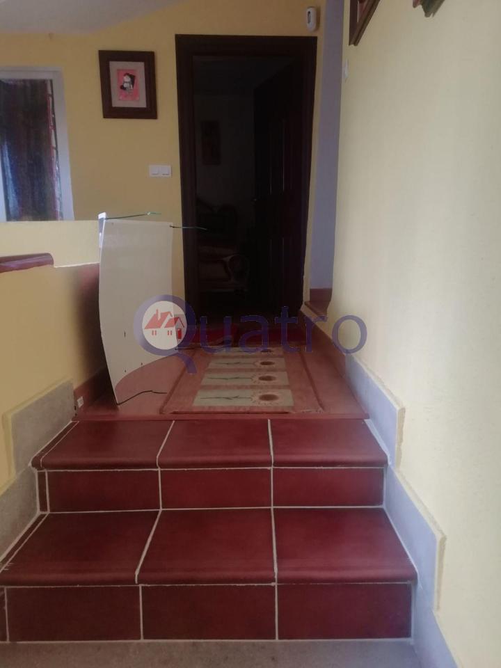 178905922025200045893_167722818044 Gran casa con patio y garaje en el centro de San Martín del Camino