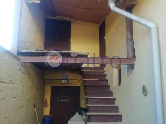 Gran casa con patio y garaje en el centro de San Martín del Camino