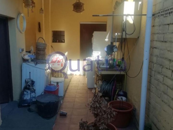 Gran casa con patio y garaje en el centro de San Martín del Camino