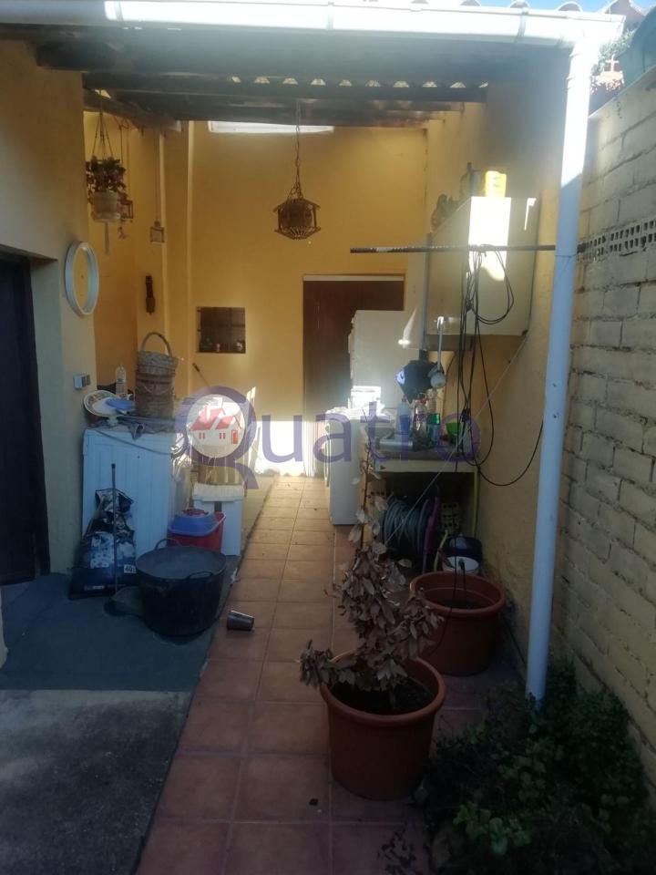 178905922338200045893_167722819062 Gran casa con patio y garaje en el centro de San Martín del Camino