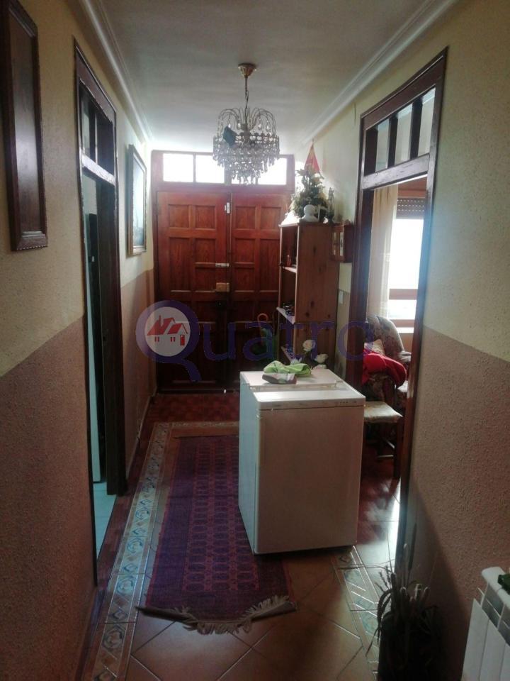 178905922483800045893_167722819303 Gran casa con patio y garaje en el centro de San Martín del Camino