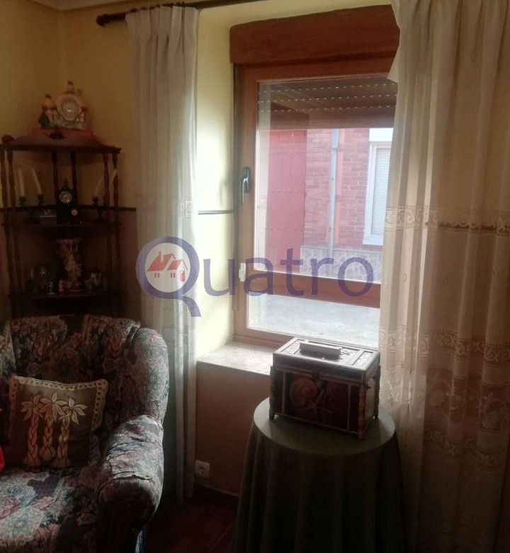 Gran casa con patio y garaje en el centro de San Martín del Camino
