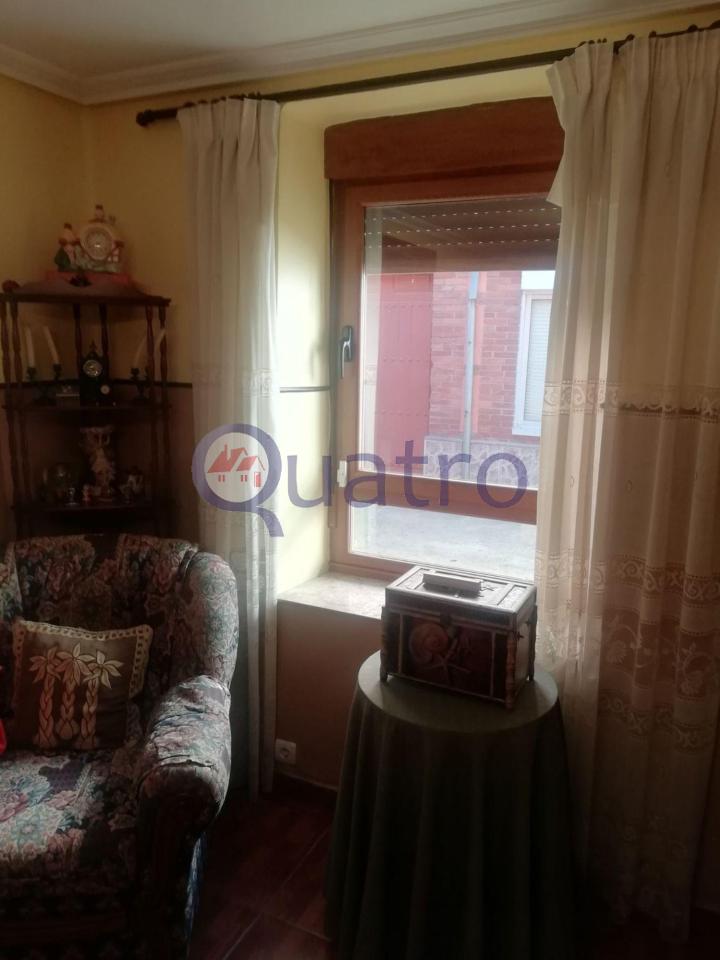 178905922522100045893_167722819559 Gran casa con patio y garaje en el centro de San Martín del Camino