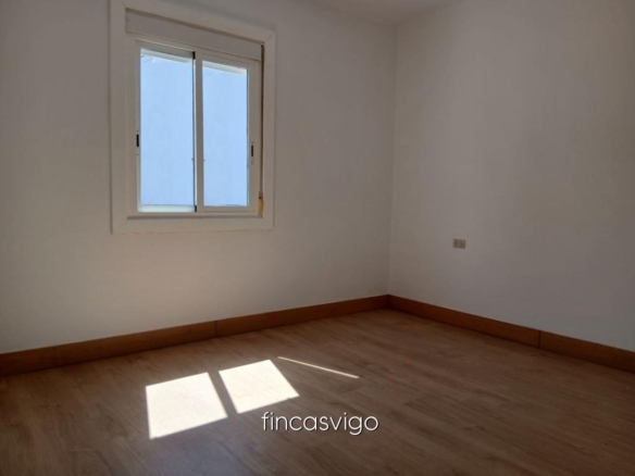 COQUETO PISO REFORMADO Y MUY LUMINOSO EN TEIS