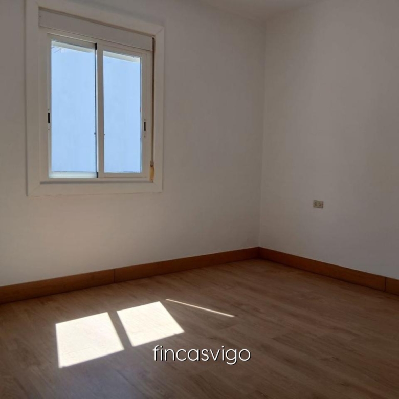 COQUETO PISO REFORMADO Y MUY LUMINOSO EN TEIS