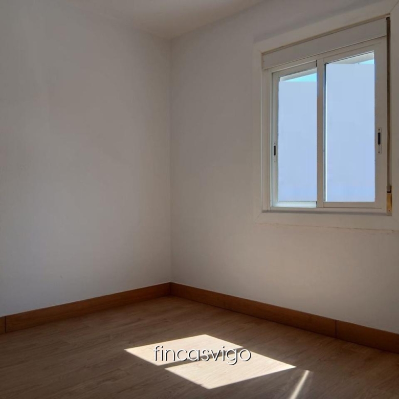 COQUETO PISO REFORMADO Y MUY LUMINOSO EN TEIS