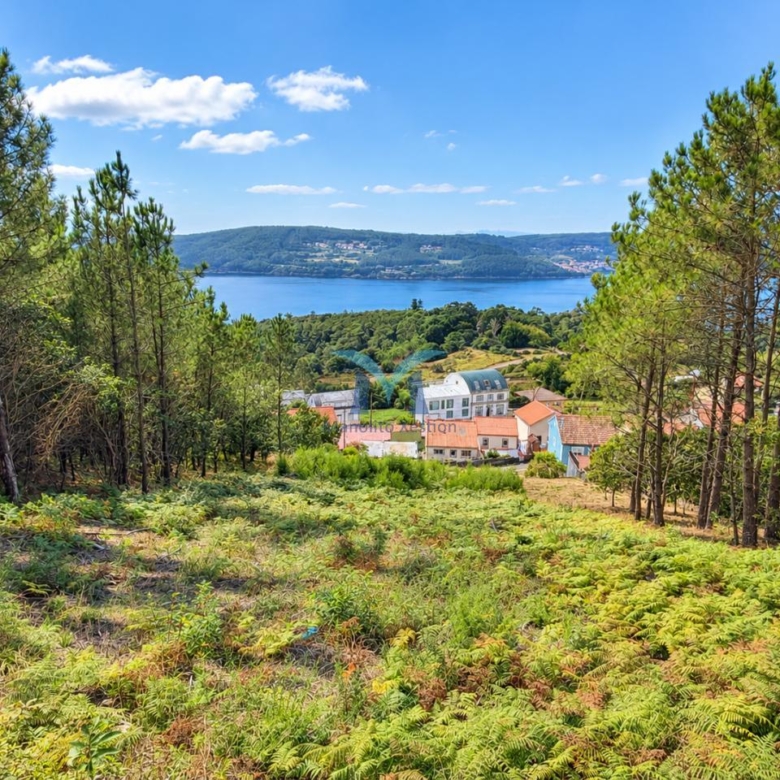 Finca con Vistas al Mar, de 1.533 m² con proyecto para vivienda unifamiliar con piscina en Ameixenda – Cee