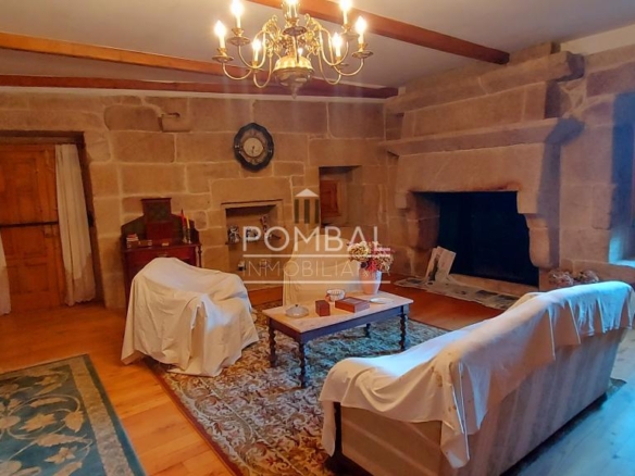 Casa señorial en venta en Razamonde, Cenlle (Ourense)  Entorno natural y gran finca.