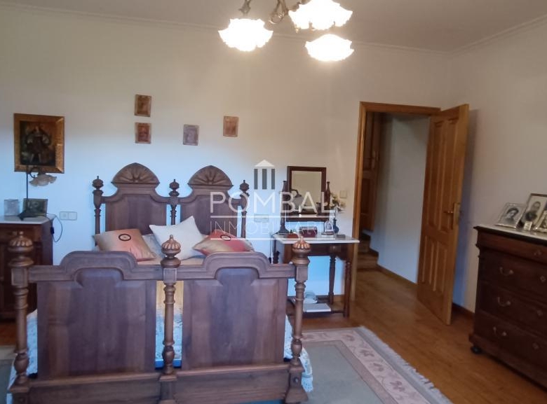 Casa señorial en venta en Razamonde, Cenlle (Ourense)  Entorno natural y gran finca.