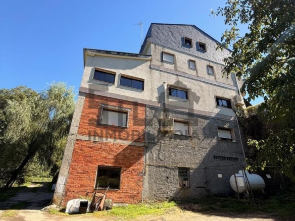 VENTA EDIFICIO (RESTAURANTE Y 2 VIVIENDAS)