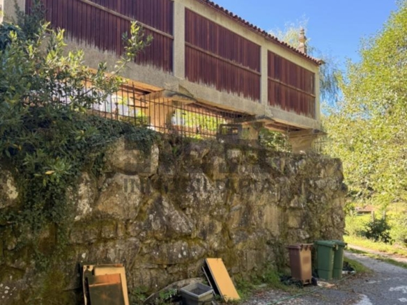 VENTA EDIFICIO (RESTAURANTE Y 2 VIVIENDAS)