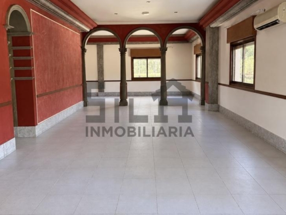 VENTA EDIFICIO (RESTAURANTE Y 2 VIVIENDAS)