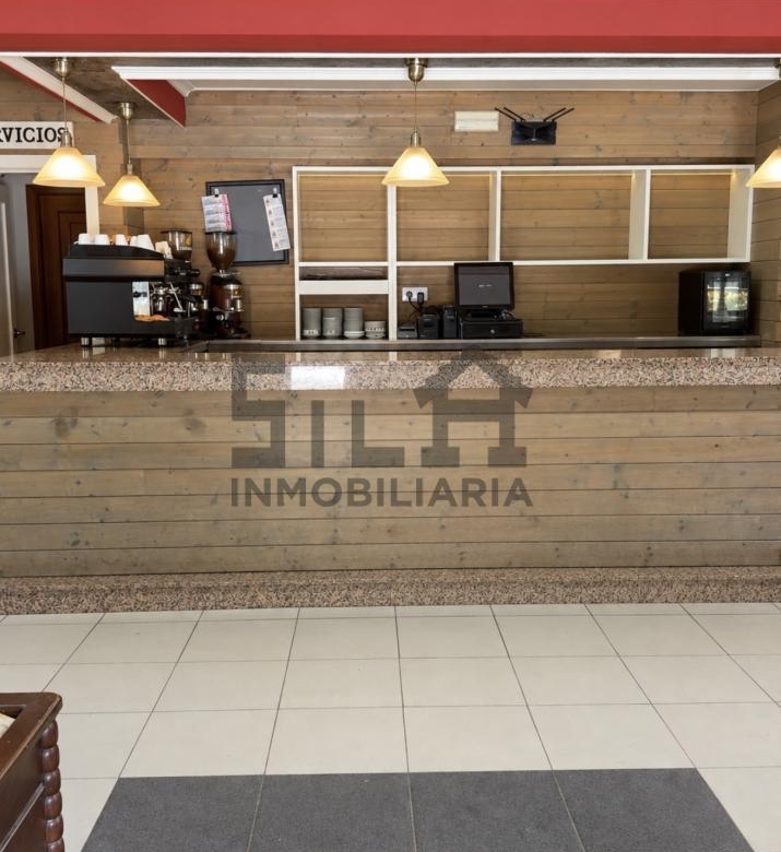 VENTA EDIFICIO (RESTAURANTE Y 2 VIVIENDAS)