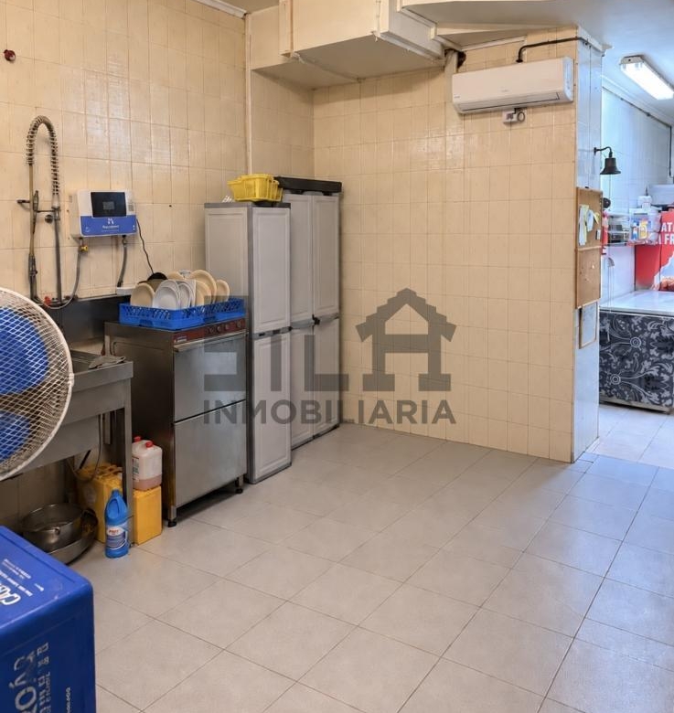 VENTA EDIFICIO (RESTAURANTE Y 2 VIVIENDAS)