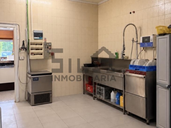 VENTA EDIFICIO (RESTAURANTE Y 2 VIVIENDAS)