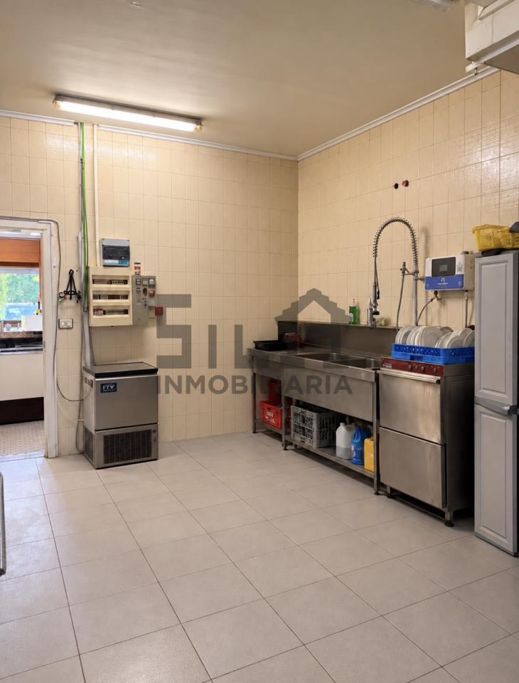 178949397780200045933_178949389120 VENTA EDIFICIO (RESTAURANTE Y 2 VIVIENDAS)