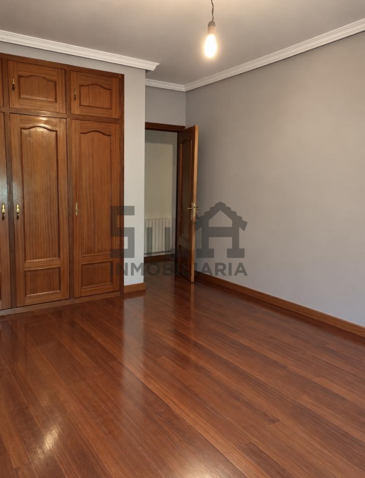 178949397859800045933_178949389183 VENTA EDIFICIO (RESTAURANTE Y 2 VIVIENDAS)