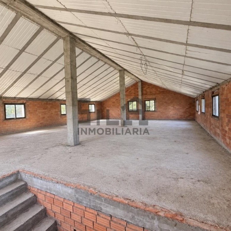 VENTA EDIFICIO (RESTAURANTE Y 2 VIVIENDAS)