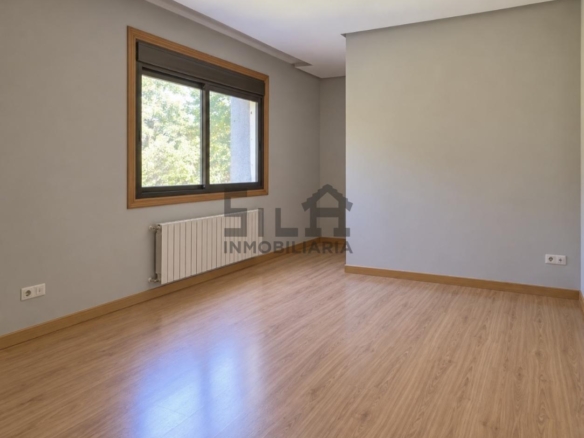 VENTA EDIFICIO (RESTAURANTE Y 2 VIVIENDAS)