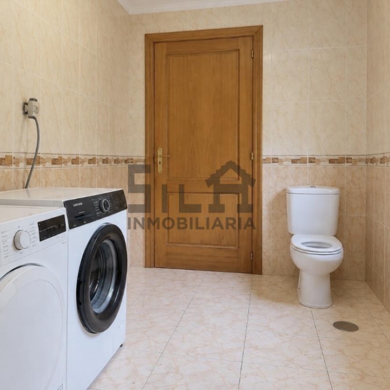 VENTA EDIFICIO (RESTAURANTE Y 2 VIVIENDAS)