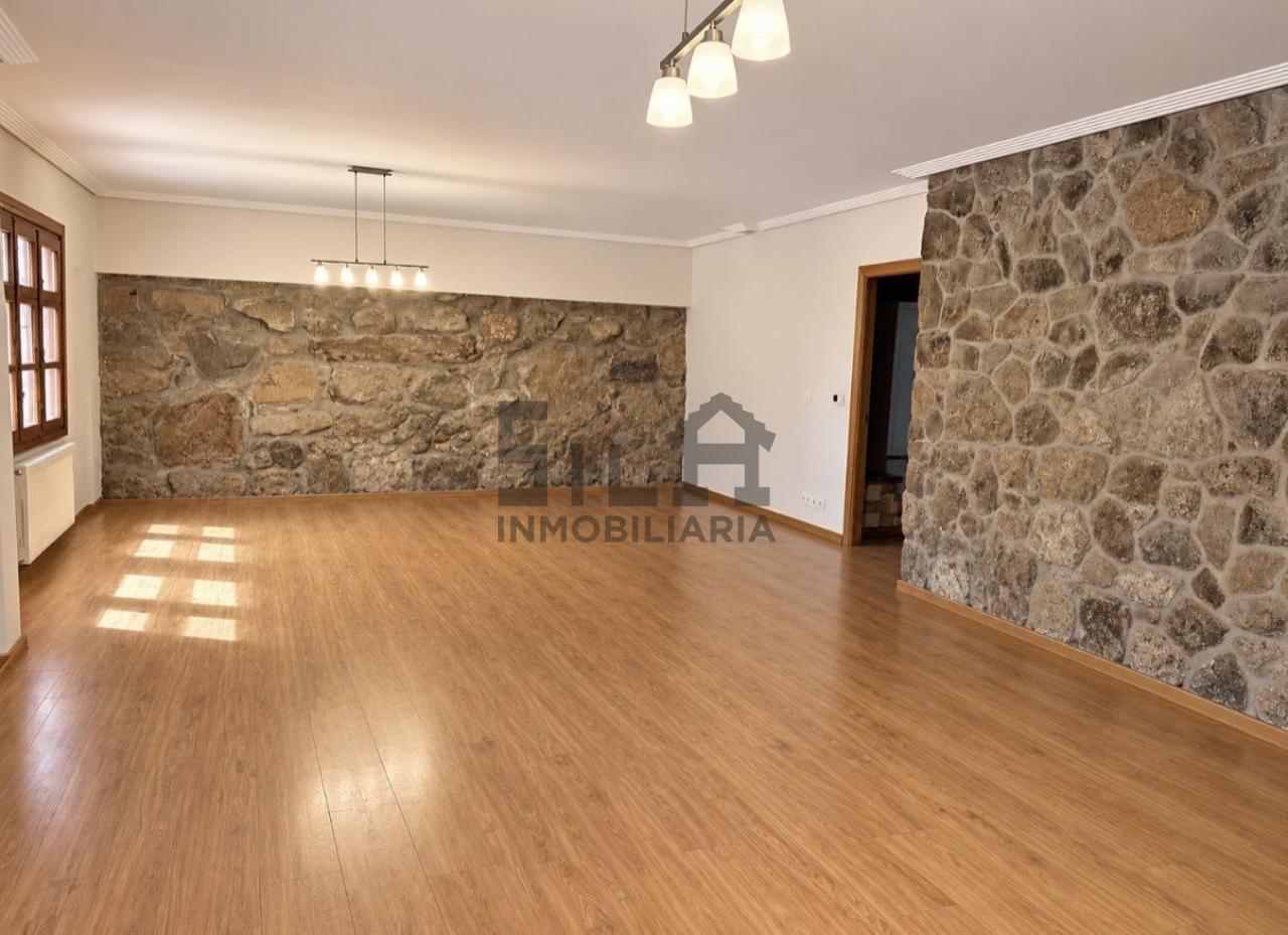 178949398629700045933_178949389317 VENTA EDIFICIO (RESTAURANTE Y 2 VIVIENDAS)