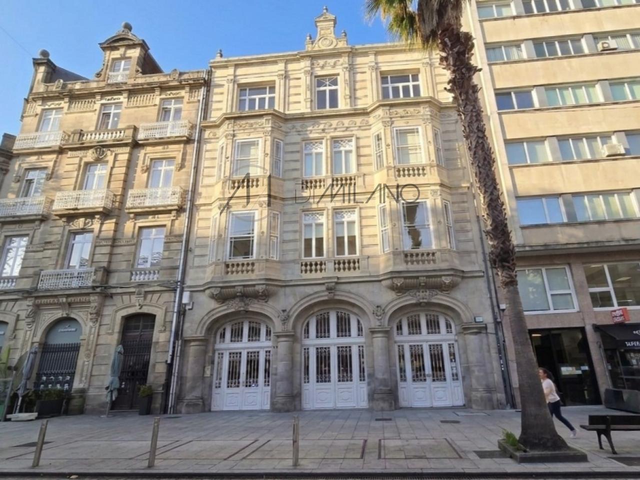 178955561552000029705_178955242817 Local 180 m² con licencia y terraza en Plaza de Compostela – Montero Ríos