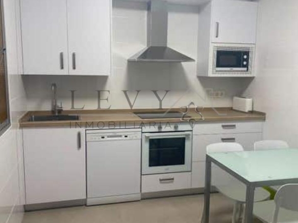 Piso en alquiler zona Teatinos curso escolar