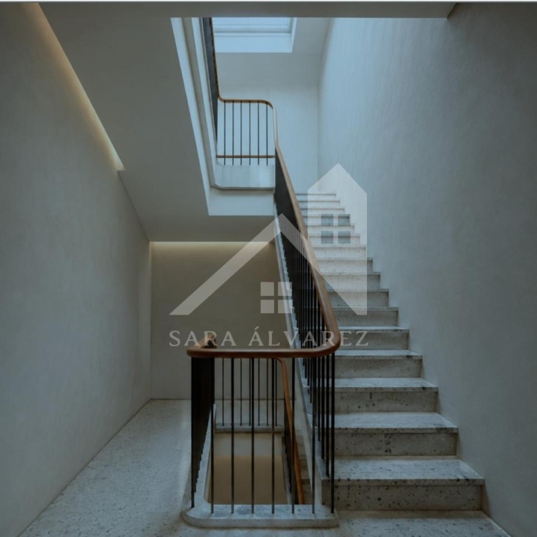 PROMOCIÓN DE DOS VIVIENDAS EXCLUSIVAS EN UN EDIFICIO HISTÓRICO REHABILITADO EN LA RÚA REAL DE PONTEVEDRA