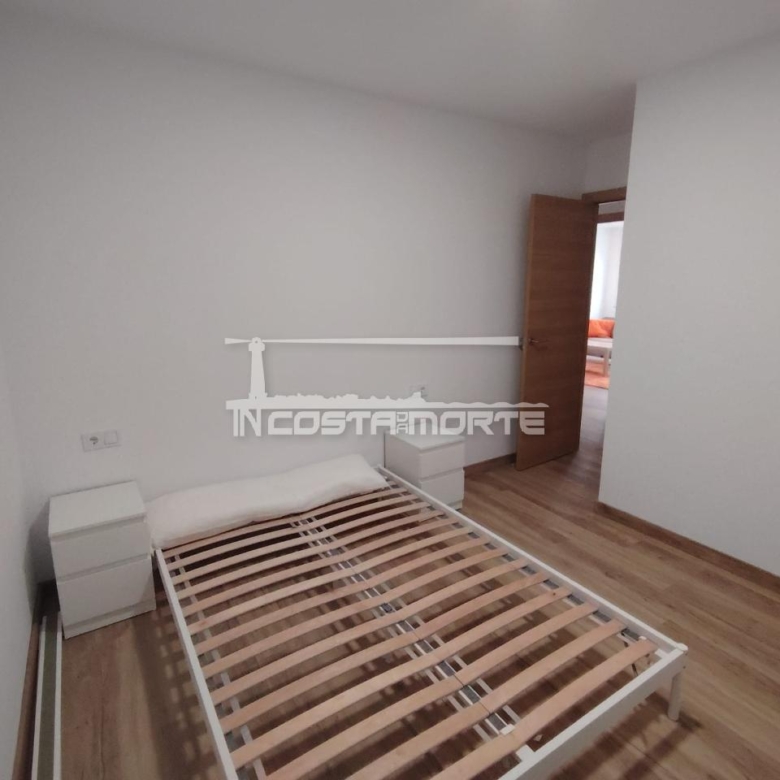 Piso reformado a estrenar en Cee – 3 dormitorios
