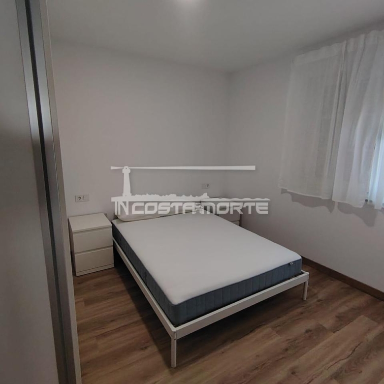Piso reformado a estrenar en Cee – 3 dormitorios