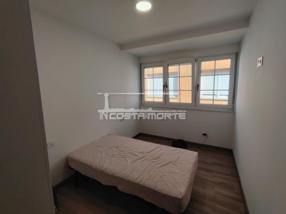Piso reformado a estrenar en Cee – 3 dormitorios