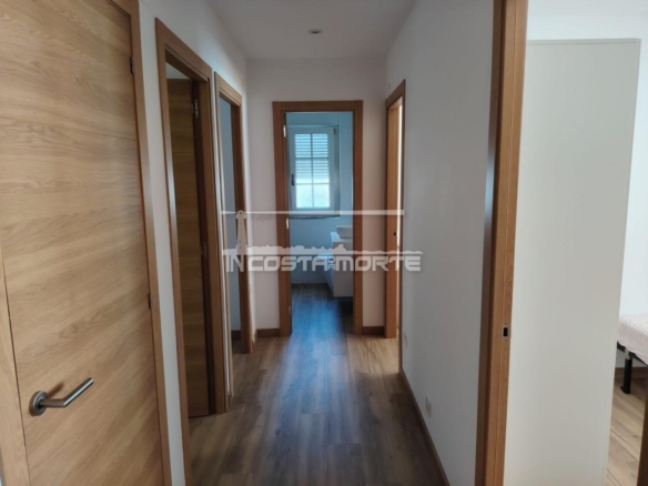 Piso reformado a estrenar en Cee – 3 dormitorios
