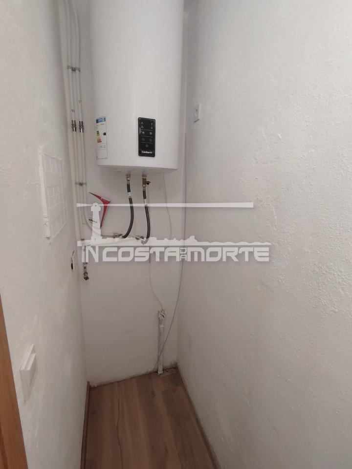 Piso reformado a estrenar en Cee – 3 dormitorios