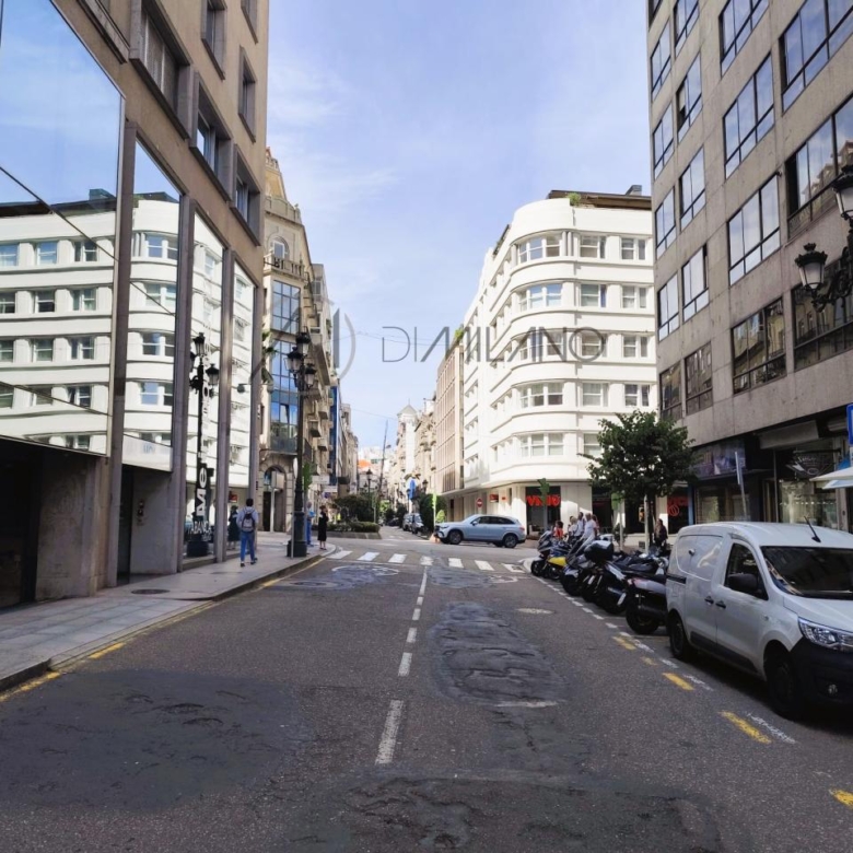 Oficina en alquiler en pleno centro financiero de Vigo