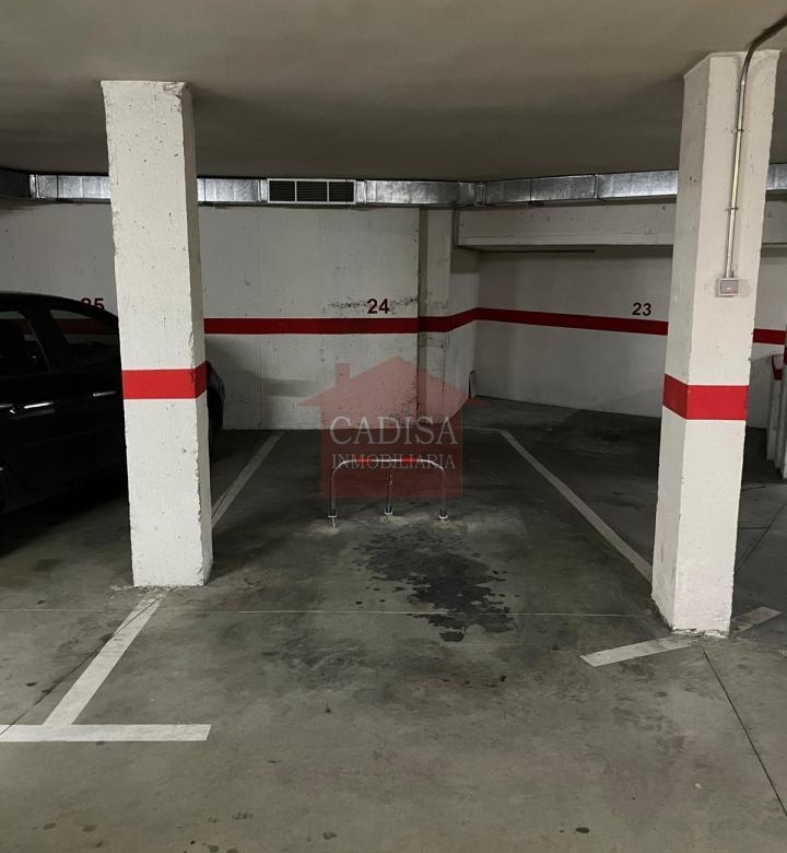 GARAJE EN EL CENTRO EN ALQUILER